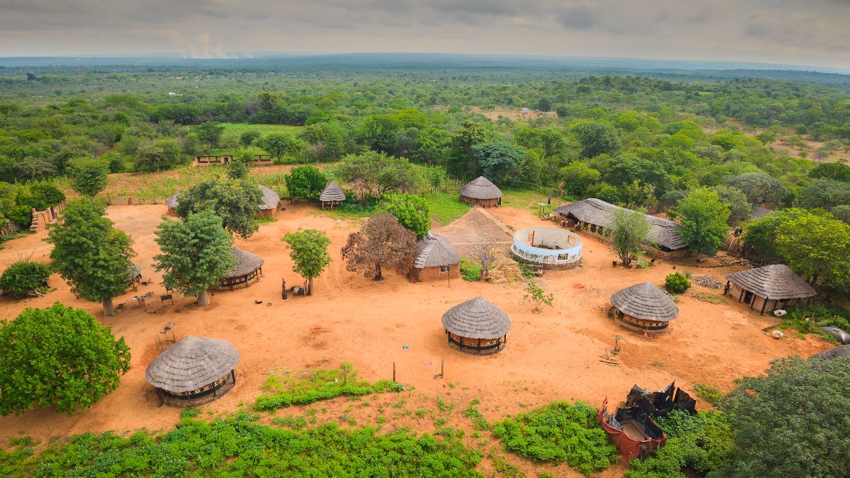Kompisi Cultural Village